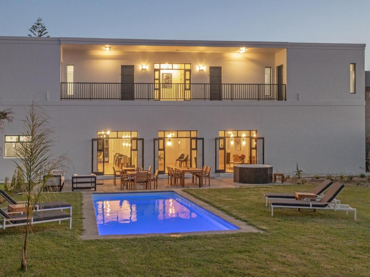 Glow Boutique Suites & Guesthouse هيرمانوس المظهر الخارجي الصورة