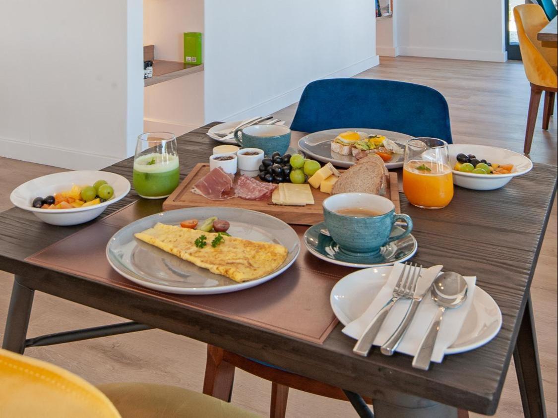 Glow Boutique Suites & Guesthouse هيرمانوس المظهر الخارجي الصورة